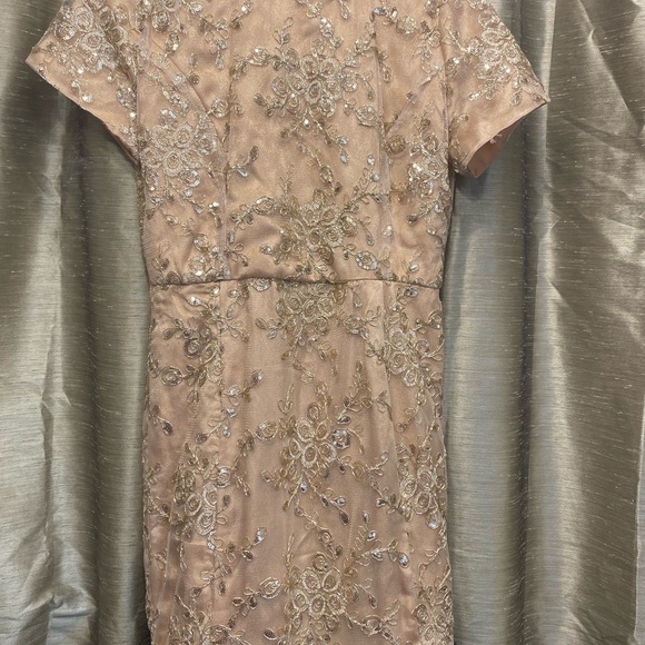 Dresses & Skirts - Elegant Beaded Vintage Gold and Black Dress Sz 8